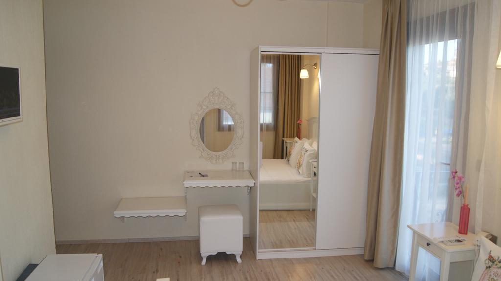 Ender Hotel (Adults Only) ไอวาลิค ภายนอก รูปภาพ
